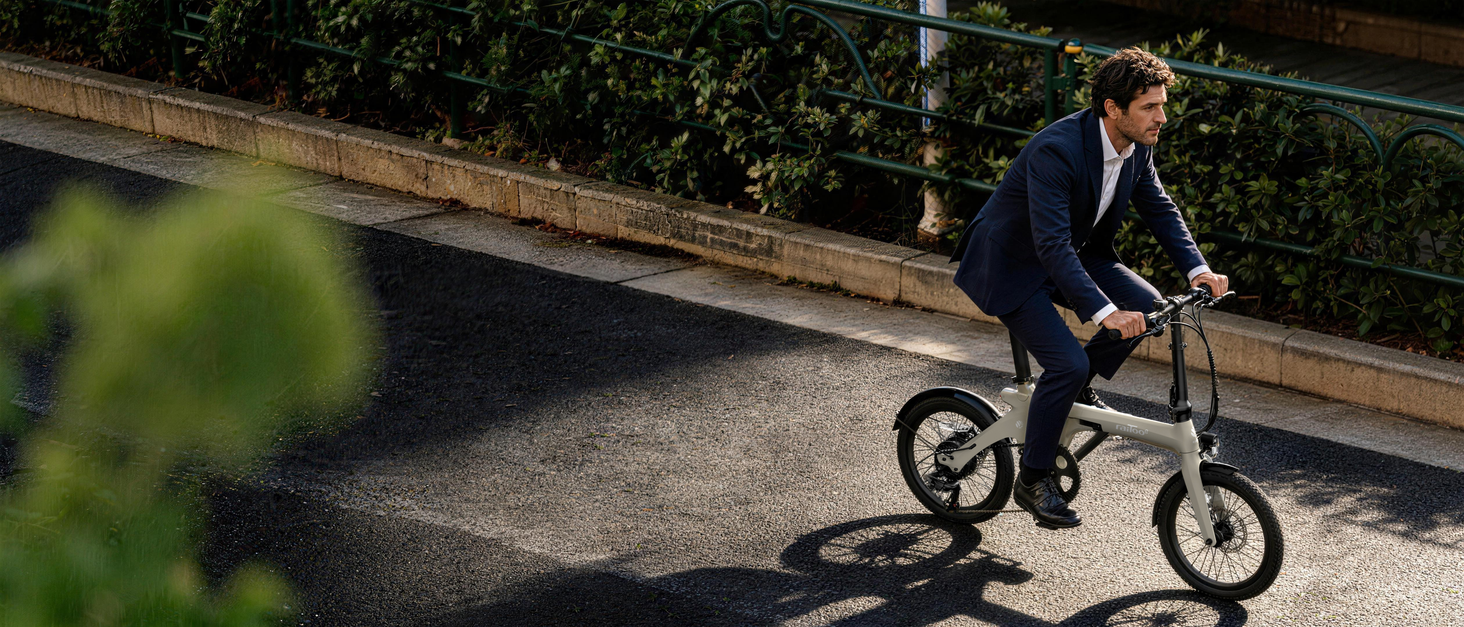 Urban cycling lifestyle